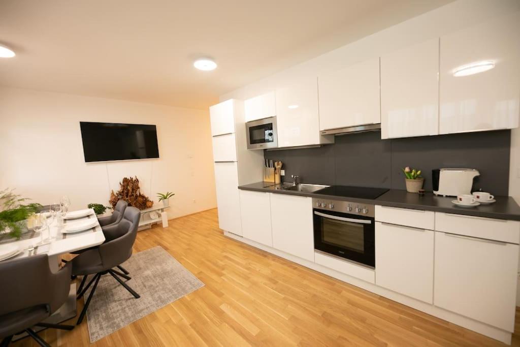Schoenes Living Am Donauufer Wien Exterior foto